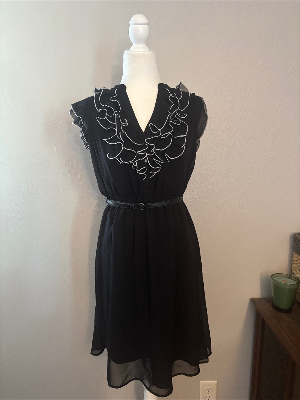 Worthington Black Ruffle-Trim V-Neck Dress